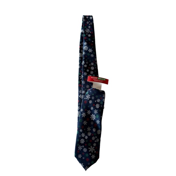 HOLIDAY TRADITIONS men’s snowflakes holiday winter Christmas pattern tie NWT - Picture 2 of 4